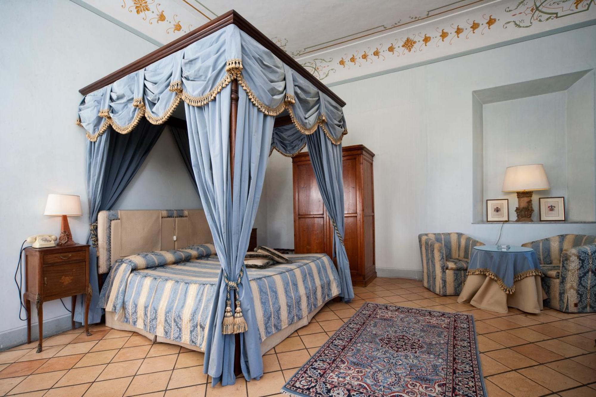 Palazzo Dragoni Hotel Spoleto Luaran gambar