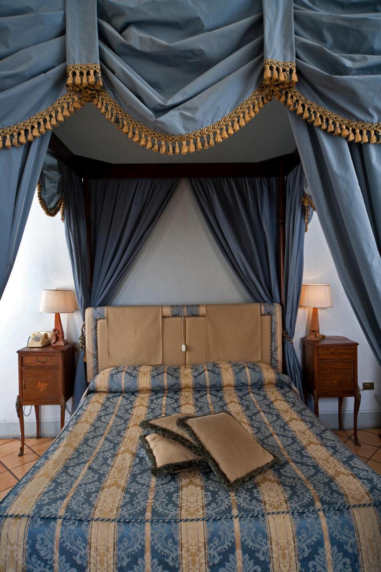 Palazzo Dragoni Hotel Spoleto Luaran gambar