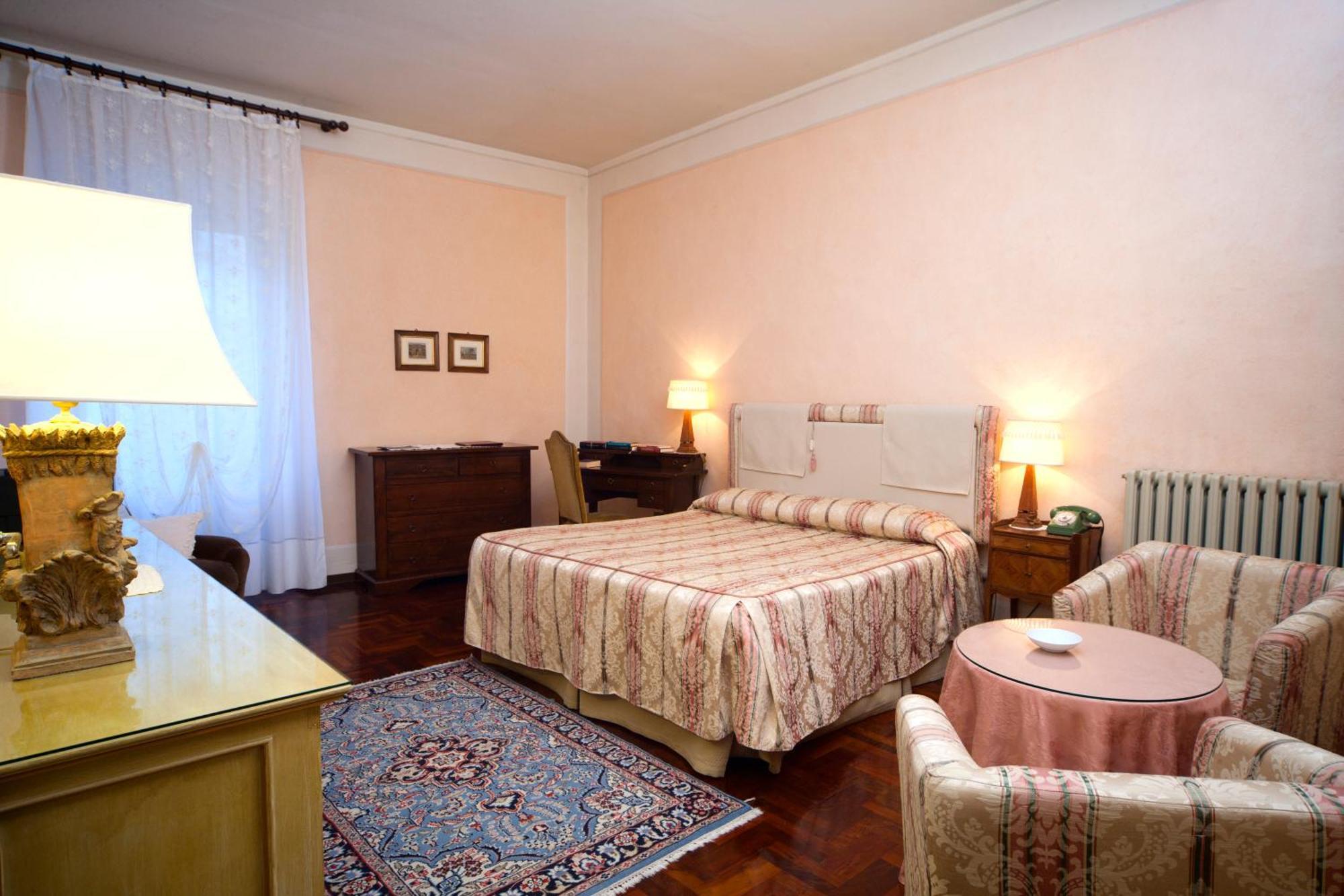 Palazzo Dragoni Hotel Spoleto Luaran gambar