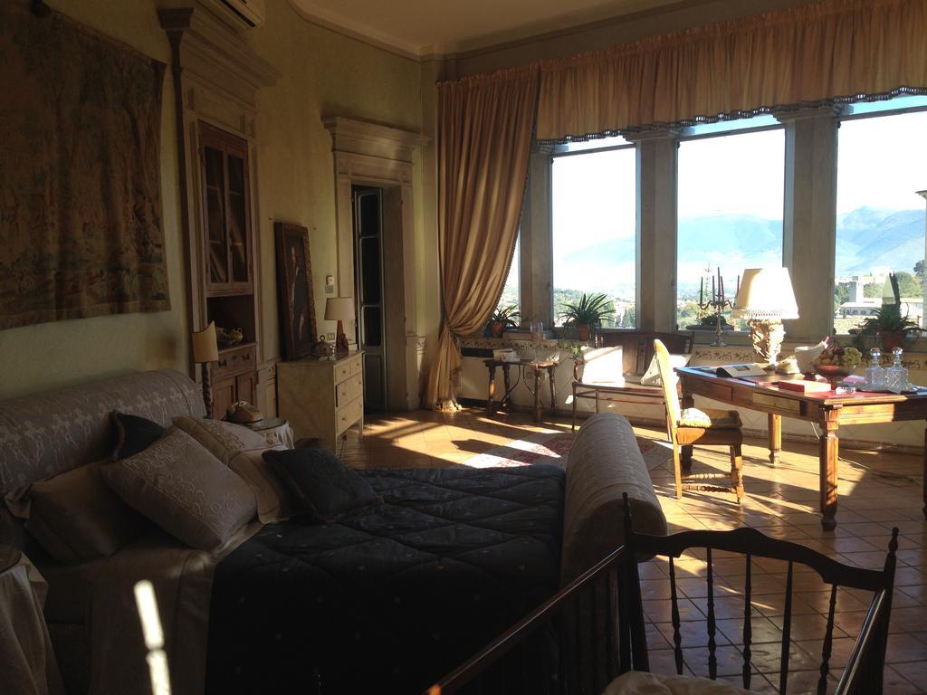 Palazzo Dragoni Hotel Spoleto Luaran gambar