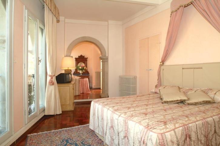 Palazzo Dragoni Hotel Spoleto Luaran gambar
